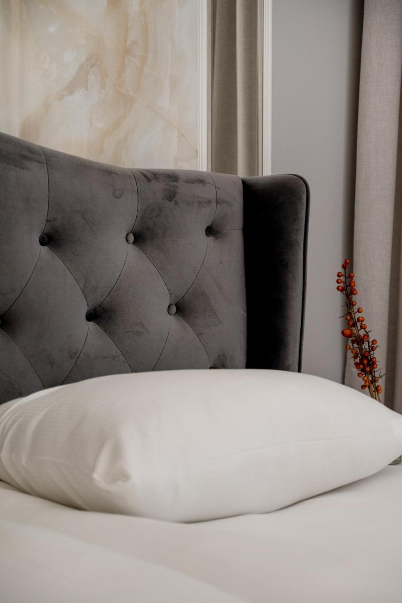 Elegant Apartment With Balcony By The Oder River In Wroclaw By Renters Prestige Luaran gambar