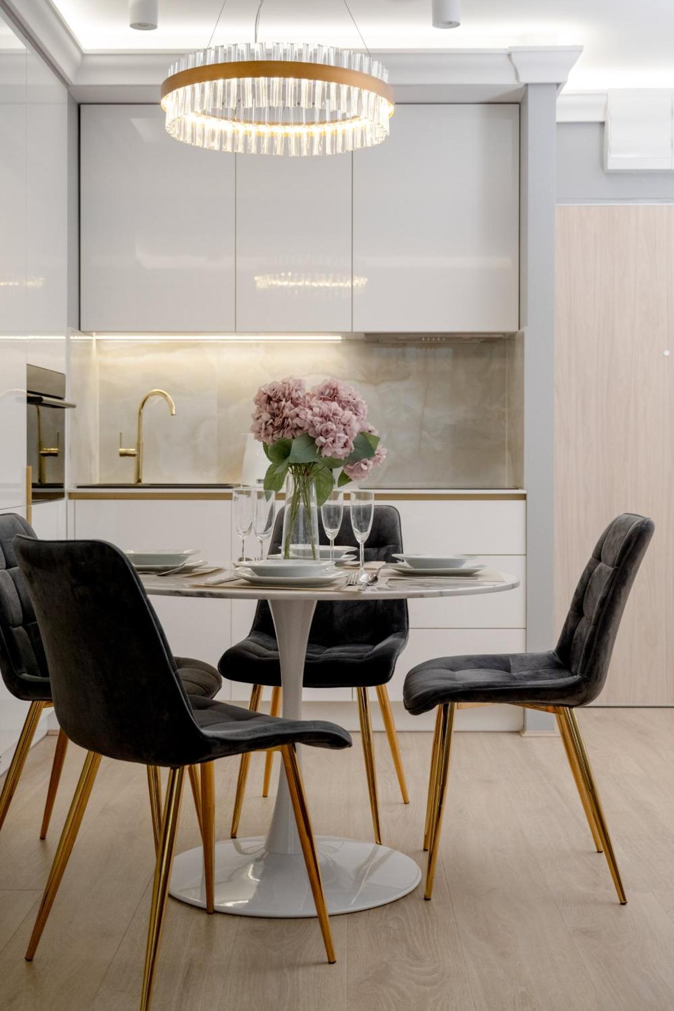 Elegant Apartment With Balcony By The Oder River In Wroclaw By Renters Prestige Luaran gambar