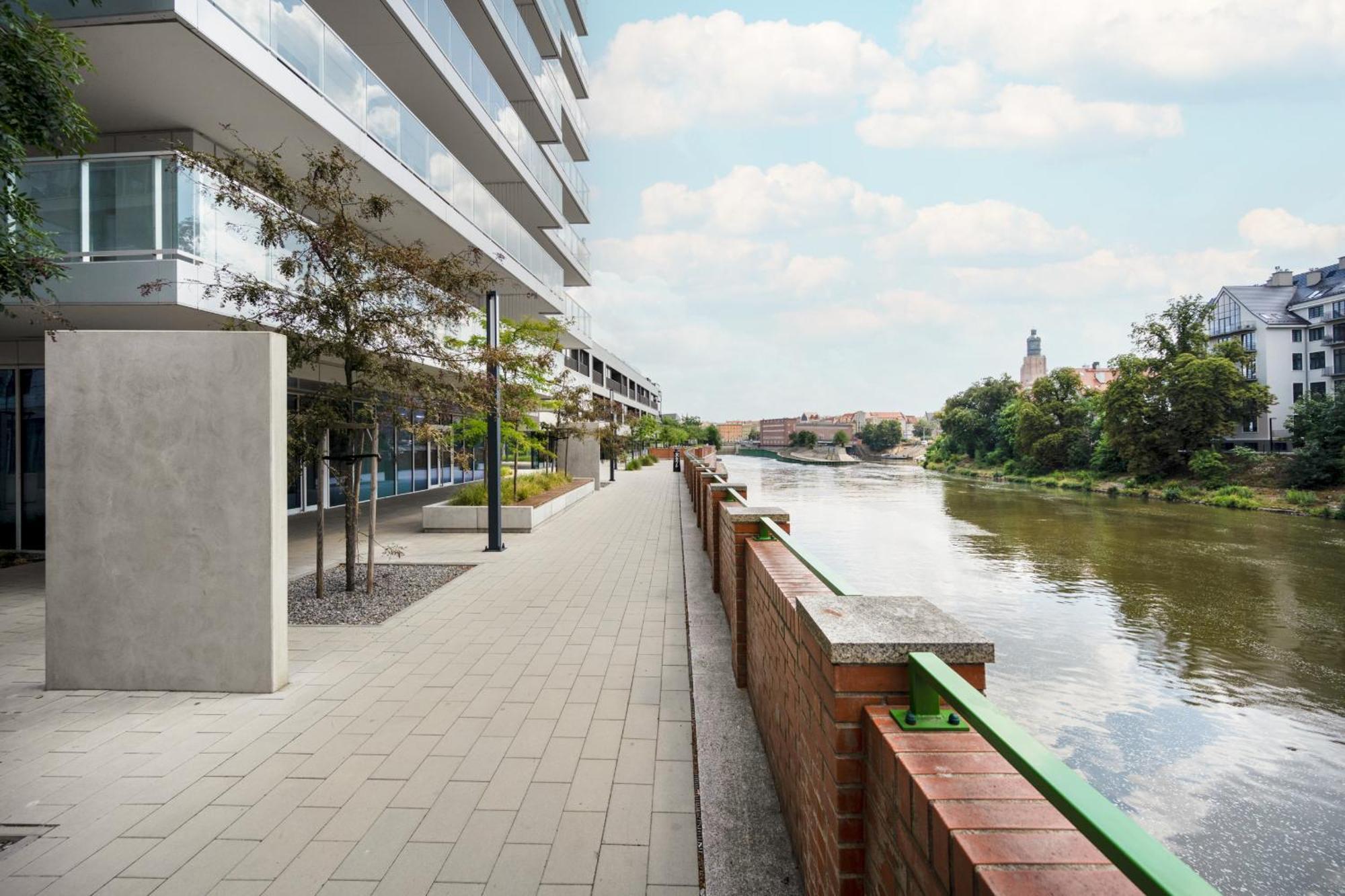 Elegant Apartment With Balcony By The Oder River In Wroclaw By Renters Prestige Luaran gambar